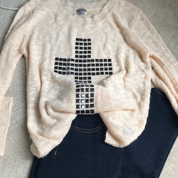 Cross top - Picture 2 of 3